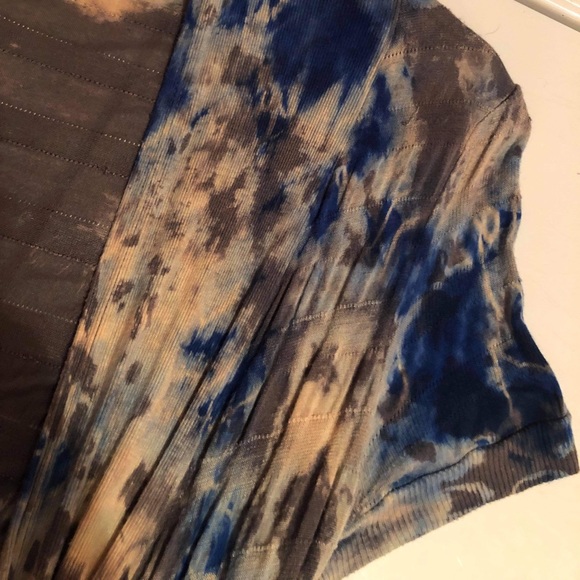 Short-Sleeve Cardigan from Daytrip - Picture 9 of 11